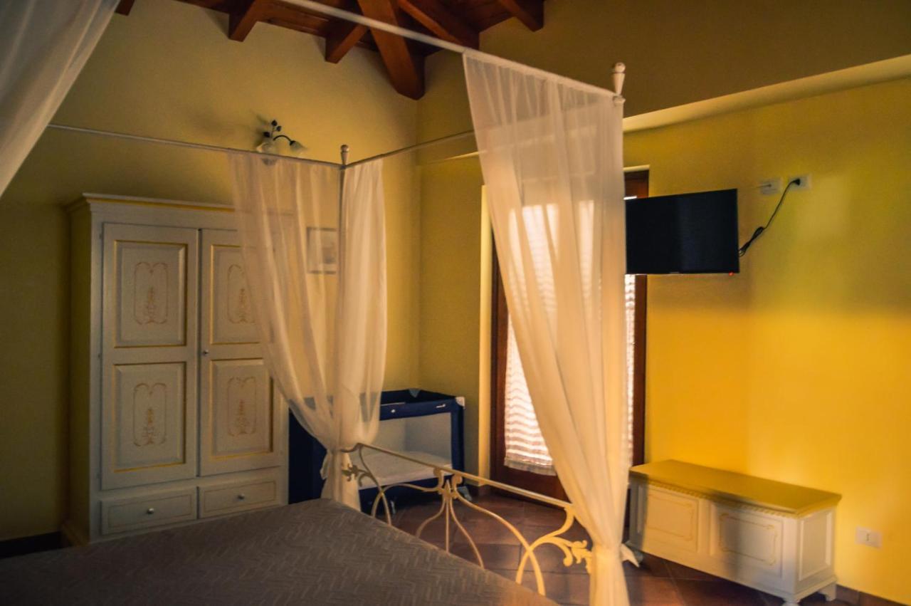 Agriturismo Ciociaro " Il Colle " Hotel Ristorante Ceprano Eksteriør bilde