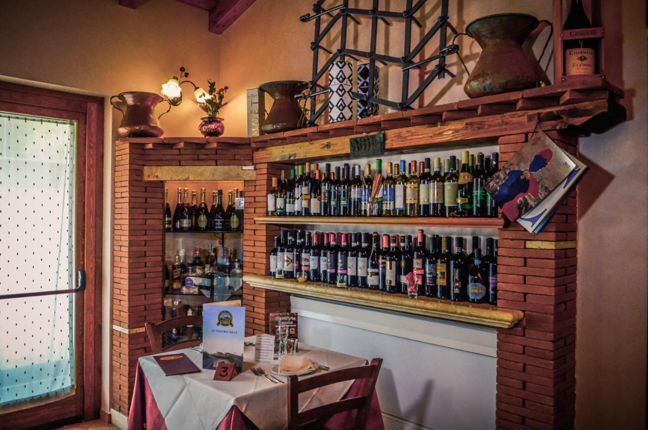 Agriturismo Ciociaro " Il Colle " Hotel Ristorante Ceprano Eksteriør bilde