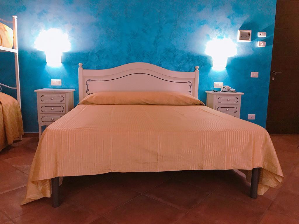 Agriturismo Ciociaro " Il Colle " Hotel Ristorante Ceprano Eksteriør bilde