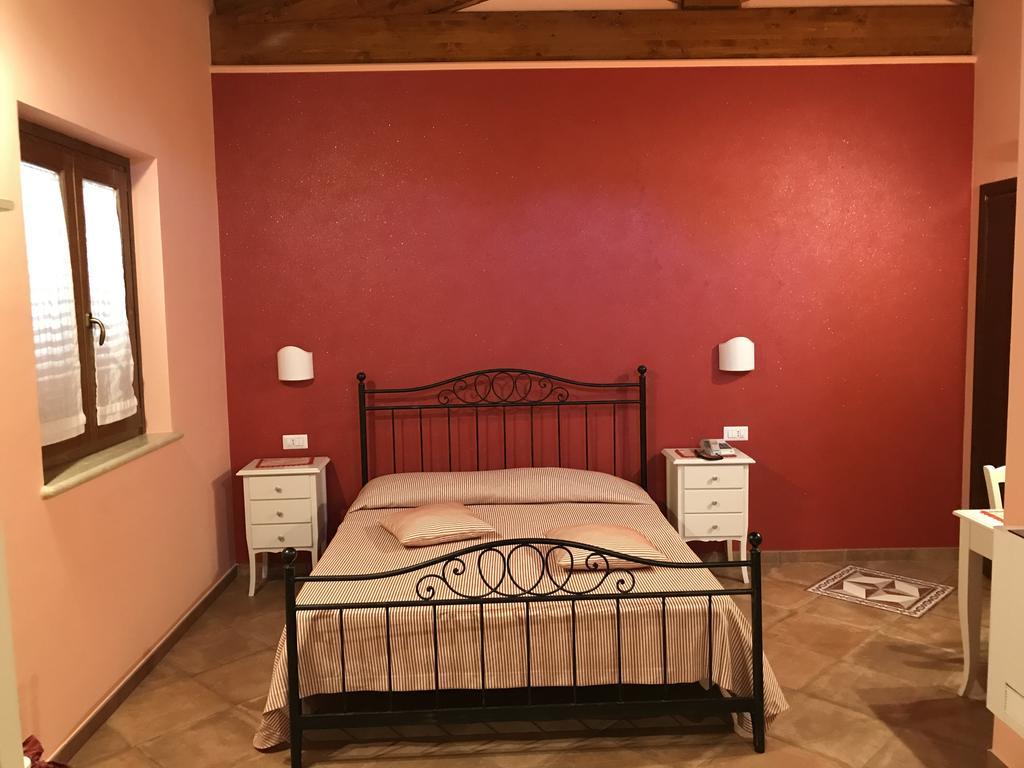 Agriturismo Ciociaro " Il Colle " Hotel Ristorante Ceprano Eksteriør bilde