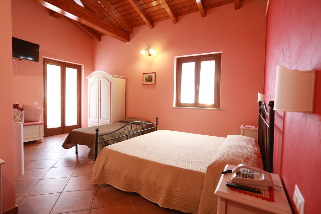 Agriturismo Ciociaro " Il Colle " Hotel Ristorante Ceprano Eksteriør bilde