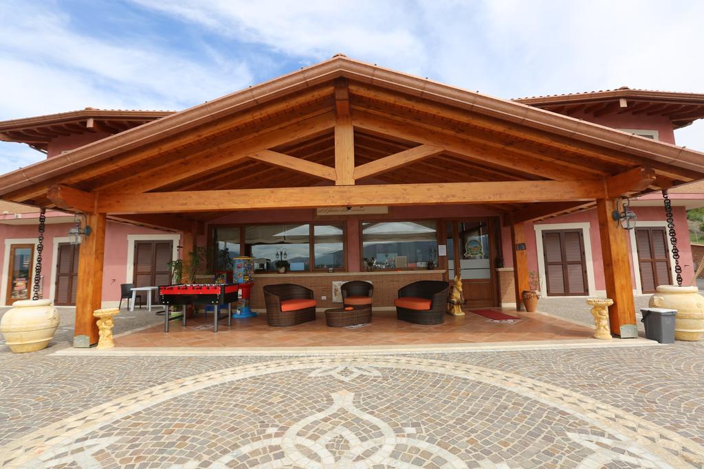 Agriturismo Ciociaro " Il Colle " Hotel Ristorante Ceprano Eksteriør bilde